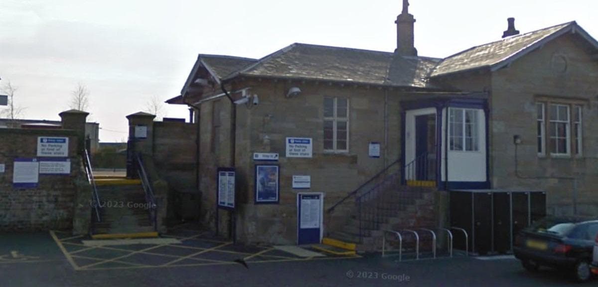 Disruption at Fife station after two people leave train and walk along track