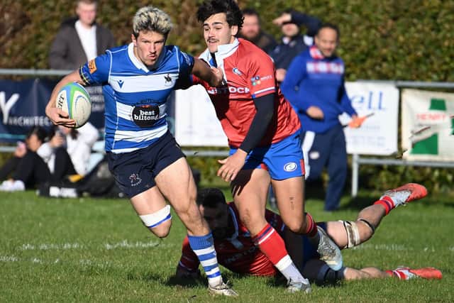 Kenni Gray in possession for Howe of Fife during their 31-27 derby defeat away to Kirkcaldy at Beveridge Park on Saturday (Photo: Chris Reekie)