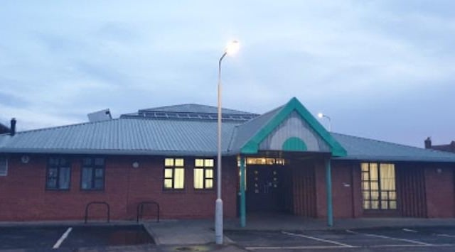 There are 1145 patients per GP at Muiredge Surgery, Buckhaven.
In total there are 8018 patients and seven GPs.