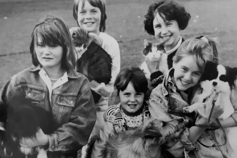 Scenes from North Glenrothes Gala in 1988 -winners of the pets corner competition. 
Picture taken by David Cruickshanks of the Glenrothes Gazette.