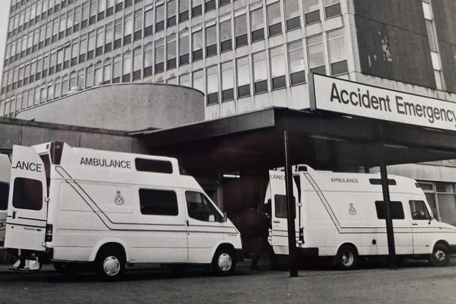 How the A&E entrance at the Victoria Hospital in Kirkcaldy looked 30 years ago.
