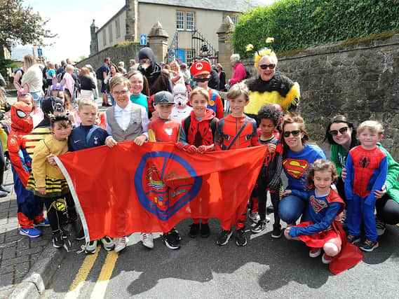 Burntisland Primary School join the parade (Pic: Fife Photo Agency)