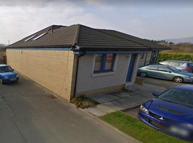 There are 1524 patients per GP at Howe of Fife Surgery, Ladybank.
In total there are 4573 patients and three GPs.