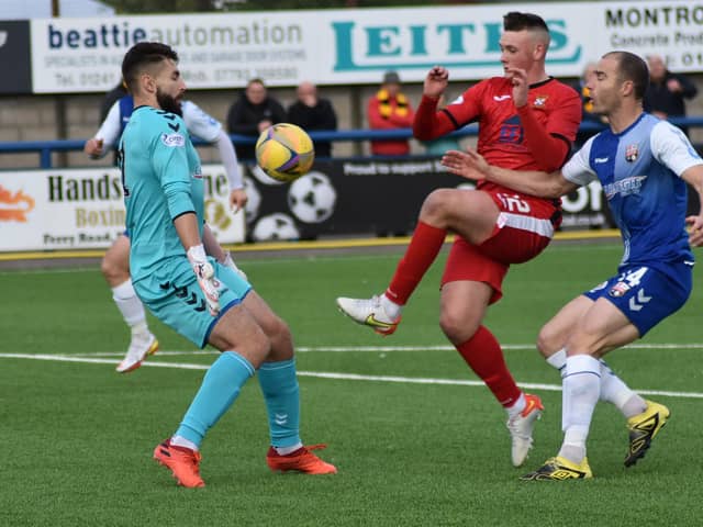 Kyle Connell bears down on the Montrose goal (picture by Kenny Mackay)
