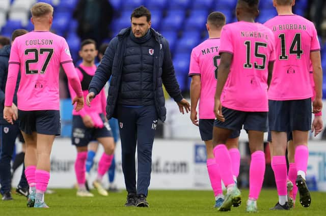 Raith Rovers manager Ian Murray congratulating his players at full-time after their 1-1 draw at Inverness Caledonian Thistle on Saturday (Photo by Simon Wootton/SNS Group)