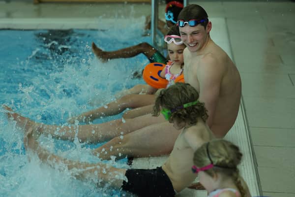 Duncan Scott hosted a once-in-a-lifetime Learn to Swim class with young Fifers this week (Pic: Submitted).