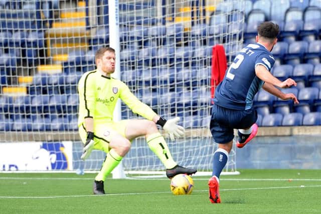 Raith make the journey to East End Park for a midweek Championship encounter.
Picture - Fife Photo Agency