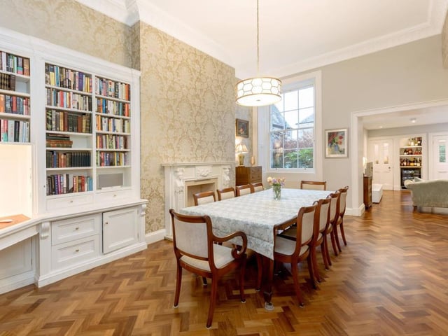 Dining room.