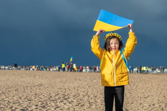 The gathering at the West Sands attracted over 1000 people to show their support for Ukraine, including a number of very young protesters.