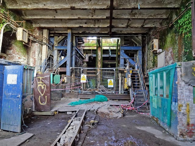 The lift was two storeys high, doubling the amount of men it could take underground in one trip.