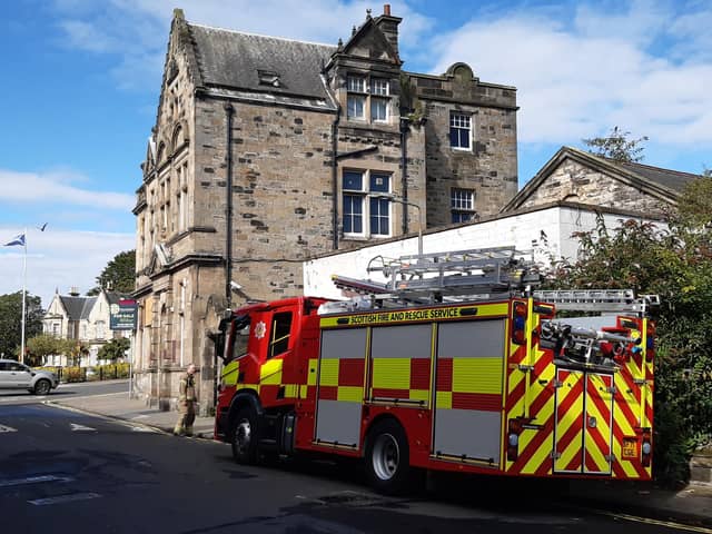 Fire screws at the scene outside the former Kandy Bar in Hunter Street, Kirkcaldy (Pic: Fife Free Press)