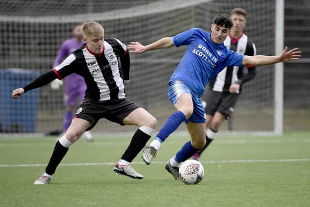 Table-toppers Dunipace, pictured here playing against Saturday's opponents Newtongrange Star, lost at Blackburn United midweek (Photo: Alan Murray)
