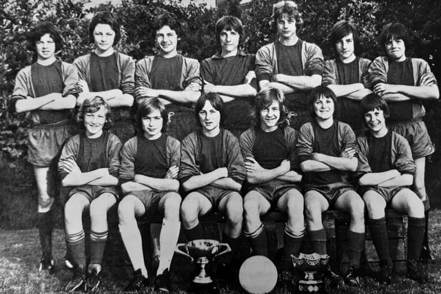 The Old Kirk BBs 12-14 years old team won the Mistress P.K. Livingstone Cup in the Spring Competition, and the Kirkcaldy & District Bowl in the Fife competition.
Pictured (back from left) S. Mackay, G. Masterton, K. Shaw, A. Gove (capt), J. Matthew, J. Hutton.
Front: T. Barrowman, T. Phillips, K. McIntosh, S. Galloway, D. MacKay, M. Mitchell