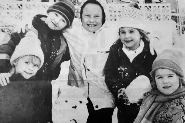 Snowfalls in January were a chance to get out and build snowmen. 
Pictured in Kinghorn are Nicola Cooper, Ronnie Poulton, Helen Poulton, Lauren Mullen and Laura Bennett.