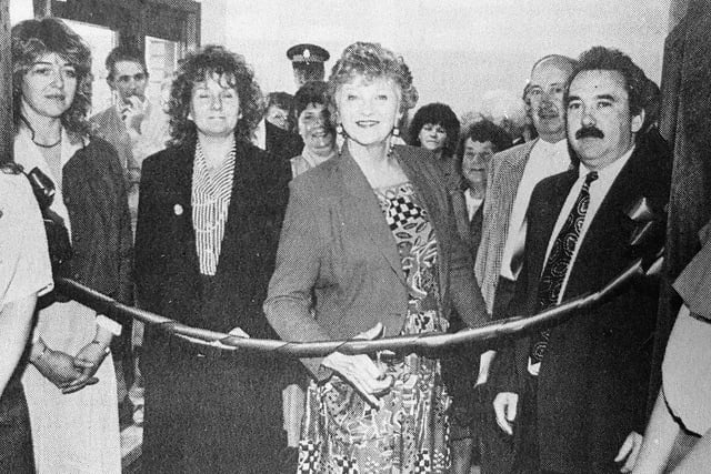 Take The High Road star Eilleen McCallum, better known to fans of the Scottish soap opera as Isobel Blair, was in Kirkcaldy  to officially open the district council's new office at the junction of Park Road and Rosslyn Street.