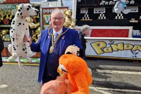 Provost Jim Leishman opened the Links Market and then went on a tour of the stalls - and won a few prizes (Pic: Fife Free Press)