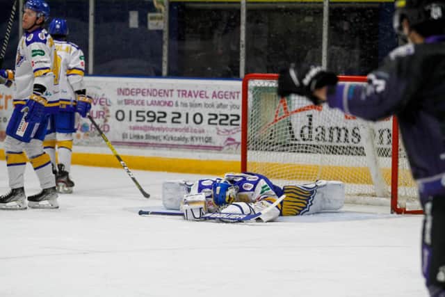 Shane Owen hits the ice (Pic: Jillian McFarlane)