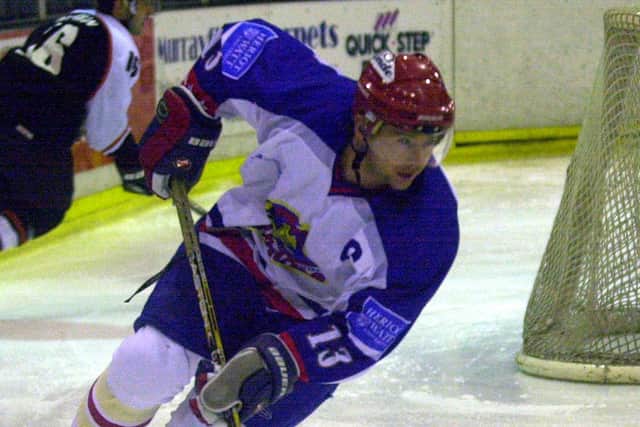 Steven Lynch icing with Edinburgh Capitals in 2002 (Pic: Andrew Stuart)