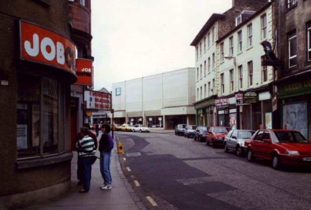 Who remembers the days when the Job Centre was just down from the old ABC Cinema?
This photo dates from 1989 ... and also shows the former Co-Op across the road.