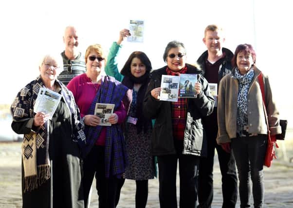 Members of Dysart Community Council along with Cllr Marie Penman and Cllr Kay Carrington promote the filming of Outlander with leaflets they have printed (pic by Fife Photo Agency)