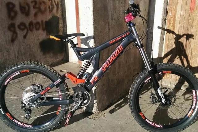 Stuart Craig bike - picture  issued  by police to help find missing Kirkcaldy man