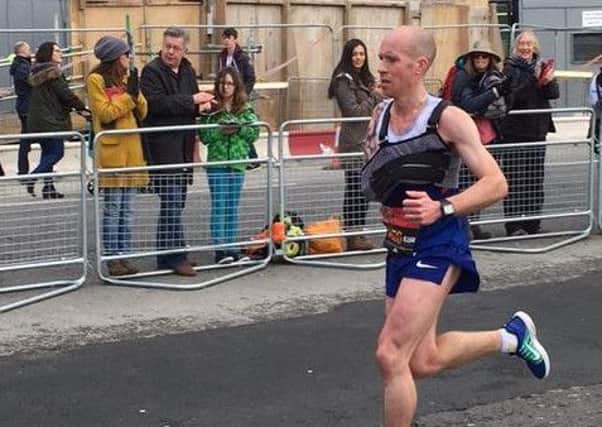 Derek Rae in action at the 2016 London Marathon