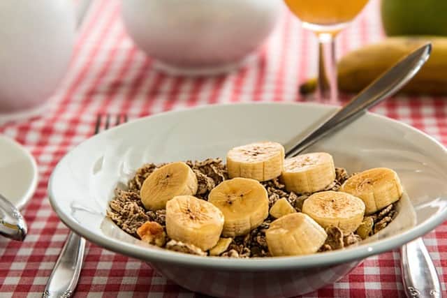 Skipping breakfast does not cut your daily calorie intake.