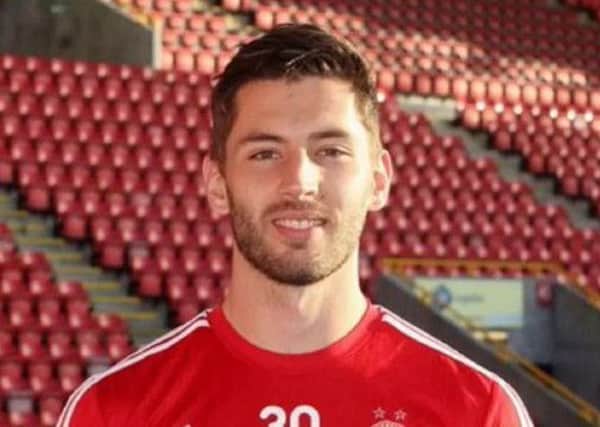Raith Rovers have signed goalkeeper Aaron Lennox from Aberdeen on a season-long loan.