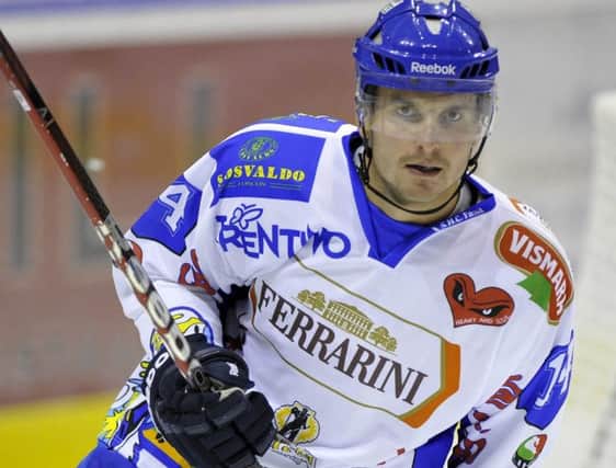 David Turon has signed for Fife Flyers.