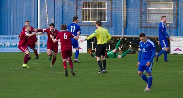 Late agony for St Andrews as Tranent grab a winner.