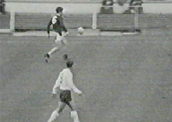 Jim Baxter Playing keepie uppie versus England at Wembley 1967