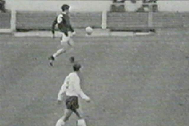 Jim Baxter playing keepie uppie versus England at Wembley 1967