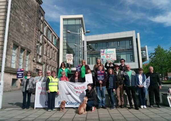 Fife College Lecturers on strike