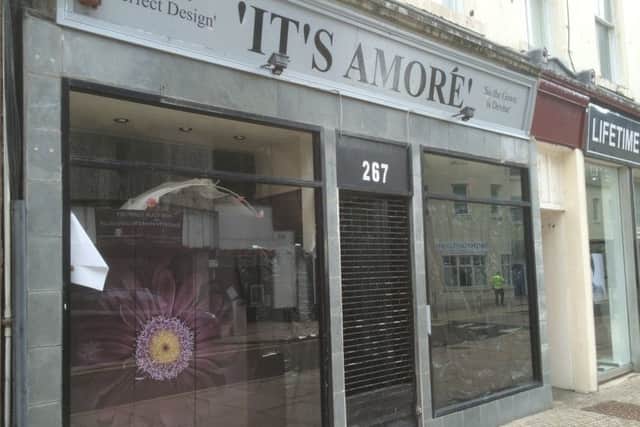 The It's Amore bridal shop on Kirkcaldy HIgh Street remains closed.