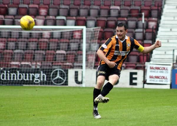 Mark Docherty insists the Fifers can upset the league leaders when the two sides meet on Saturday.