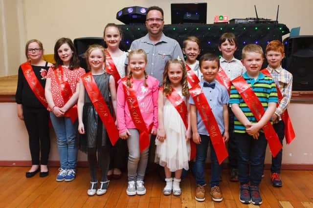 Burntisland's Summer King and Queen and Royal Party with Scott Sweaton, Community Award winner.  Pic by Michael Booth