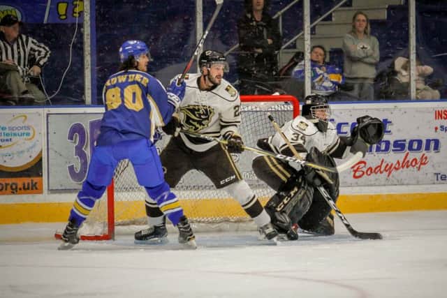 Fife Flyers line up for their pre-season exhibition game versus University of Manitoba Bisons (Pic: Jillian McFarlane)
