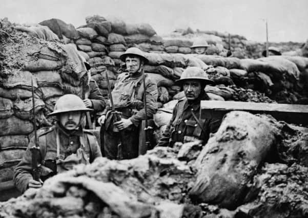 British troops in a trench, WW1 1914-1918