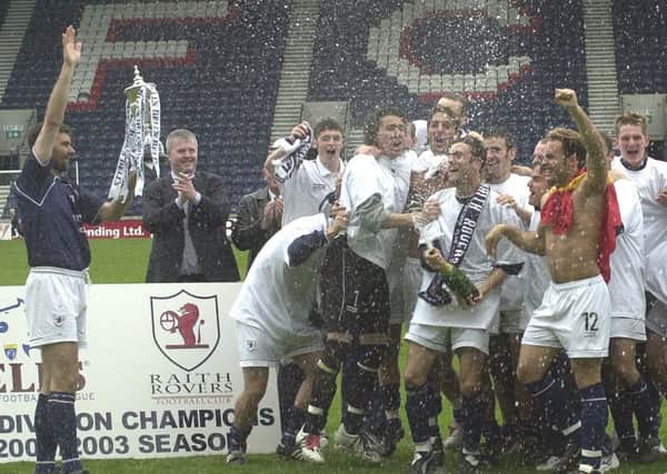 Raith Rovers win promotion in 2003