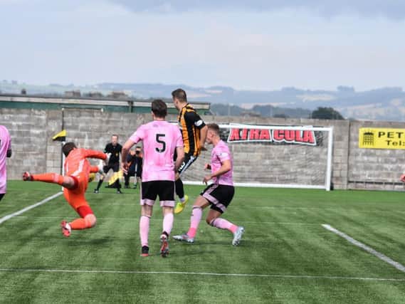 Ryan Wallace pulls the Fifers level. Picture by Kenny Mackay.