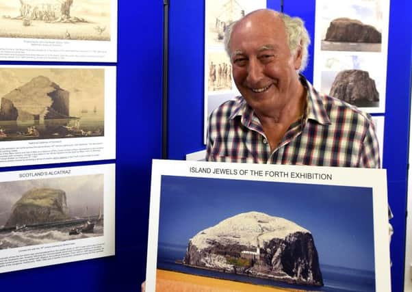 Ian Archibald promoting the exhibition. Pic:   Fife Photo Agency.