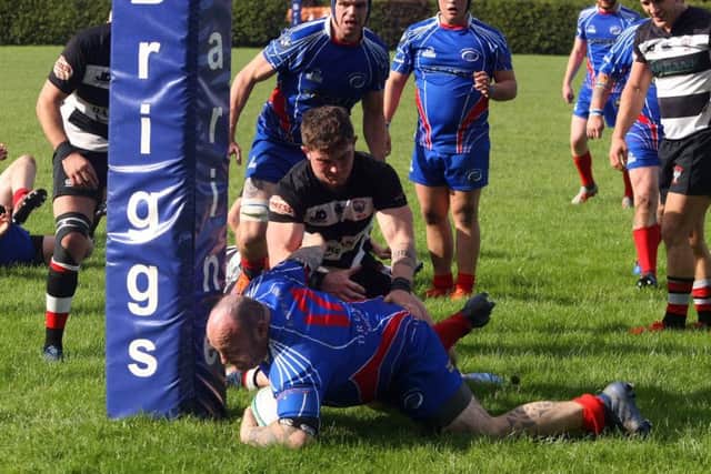 Greg Wallace scores Kirkcaldy's fourth try.