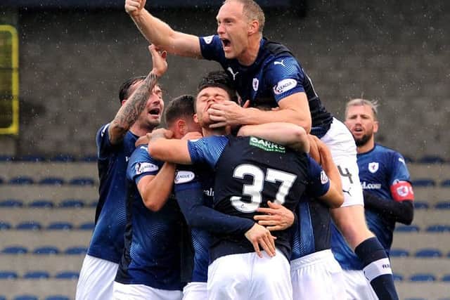 Raith players celebrate Danny Armstrong's levelling goal at Stark's Park (Fife Photo Agency)