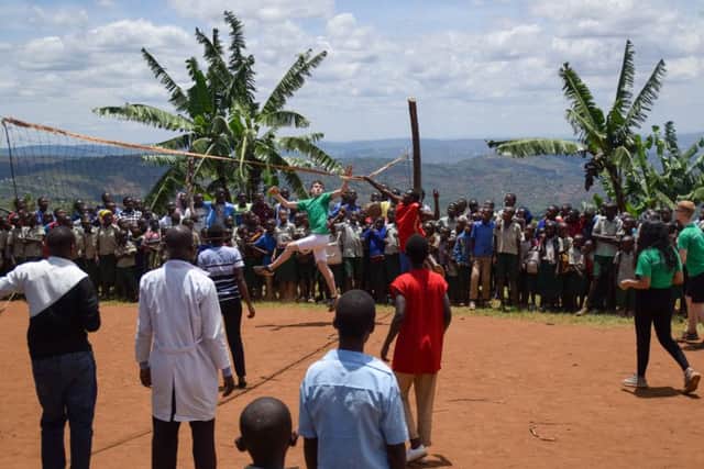 The senior pupils played volleyball with the young Rwandans.
