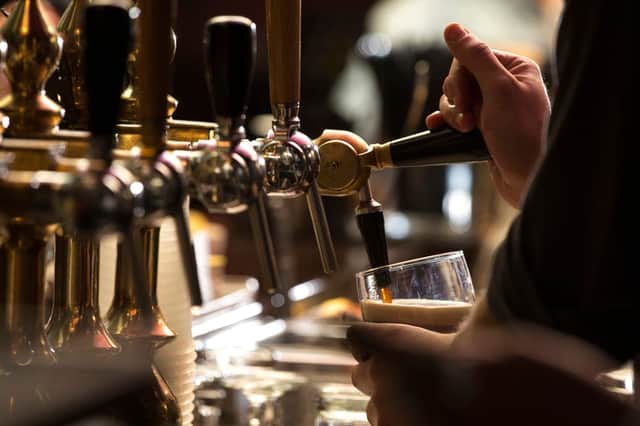 This is what reducing the social distancing guidelines would mean for pubs (Photo: Shutterstock)